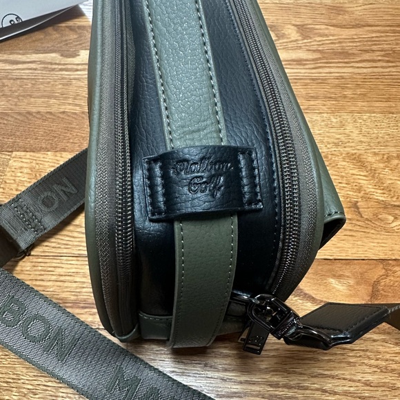 NEW Malbon Golf Crossbody Bag in olive green and black - Picture 5 of 10